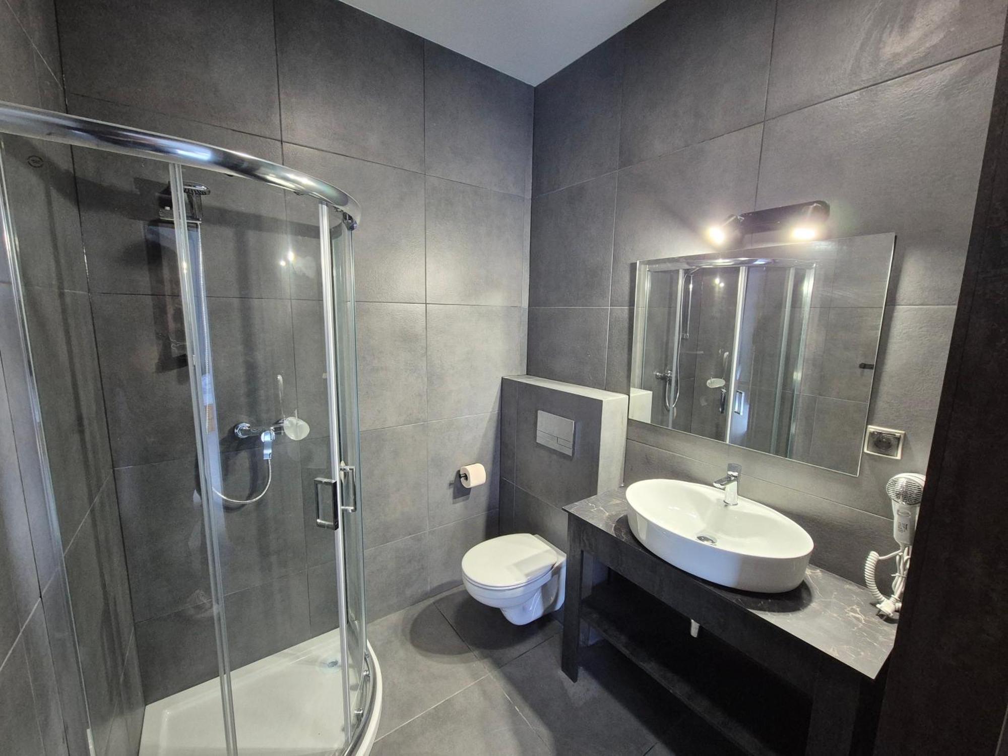 Lake View Apartamenty ブロドニツァ エクステリア 写真