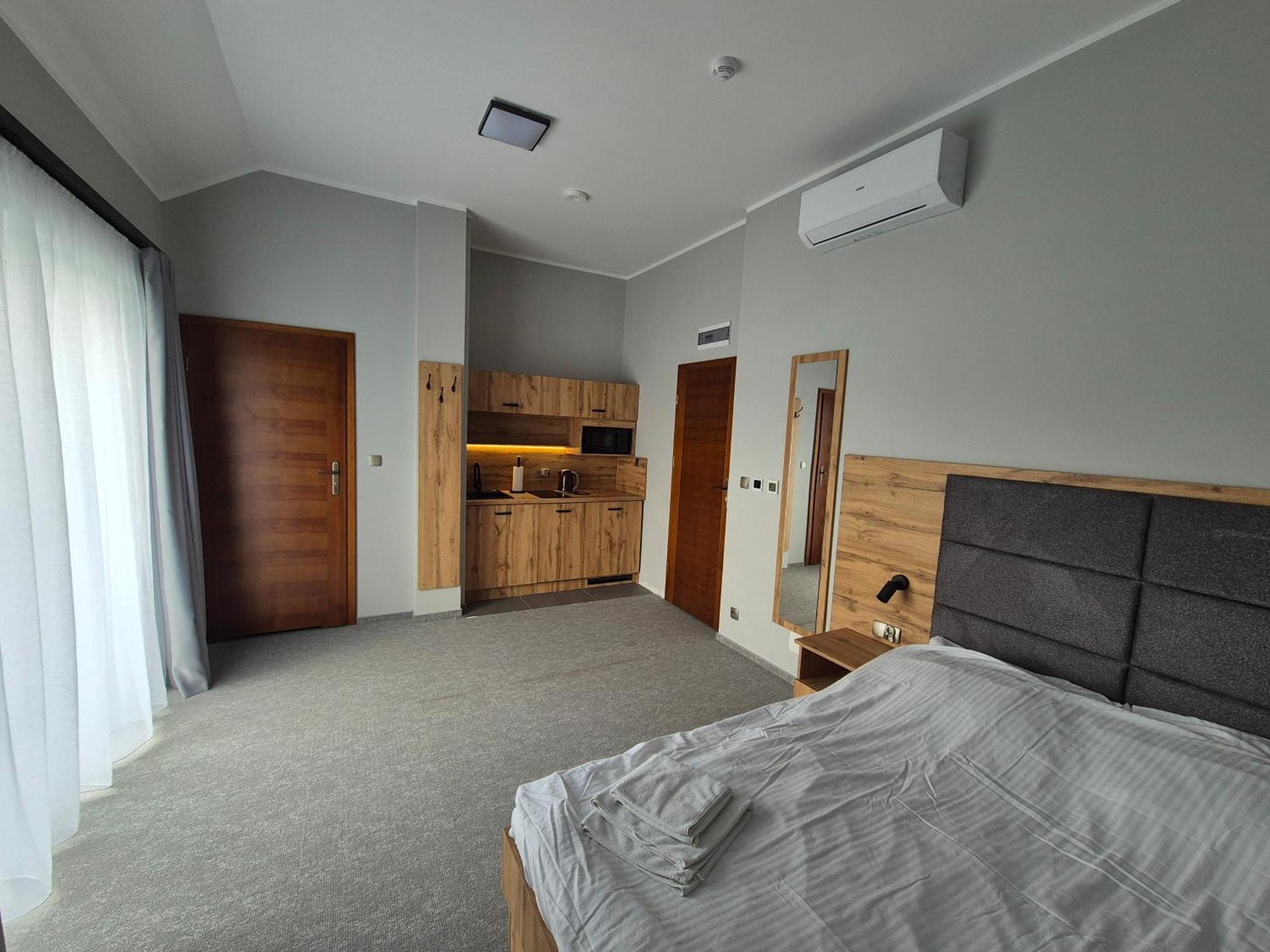 Lake View Apartamenty ブロドニツァ エクステリア 写真